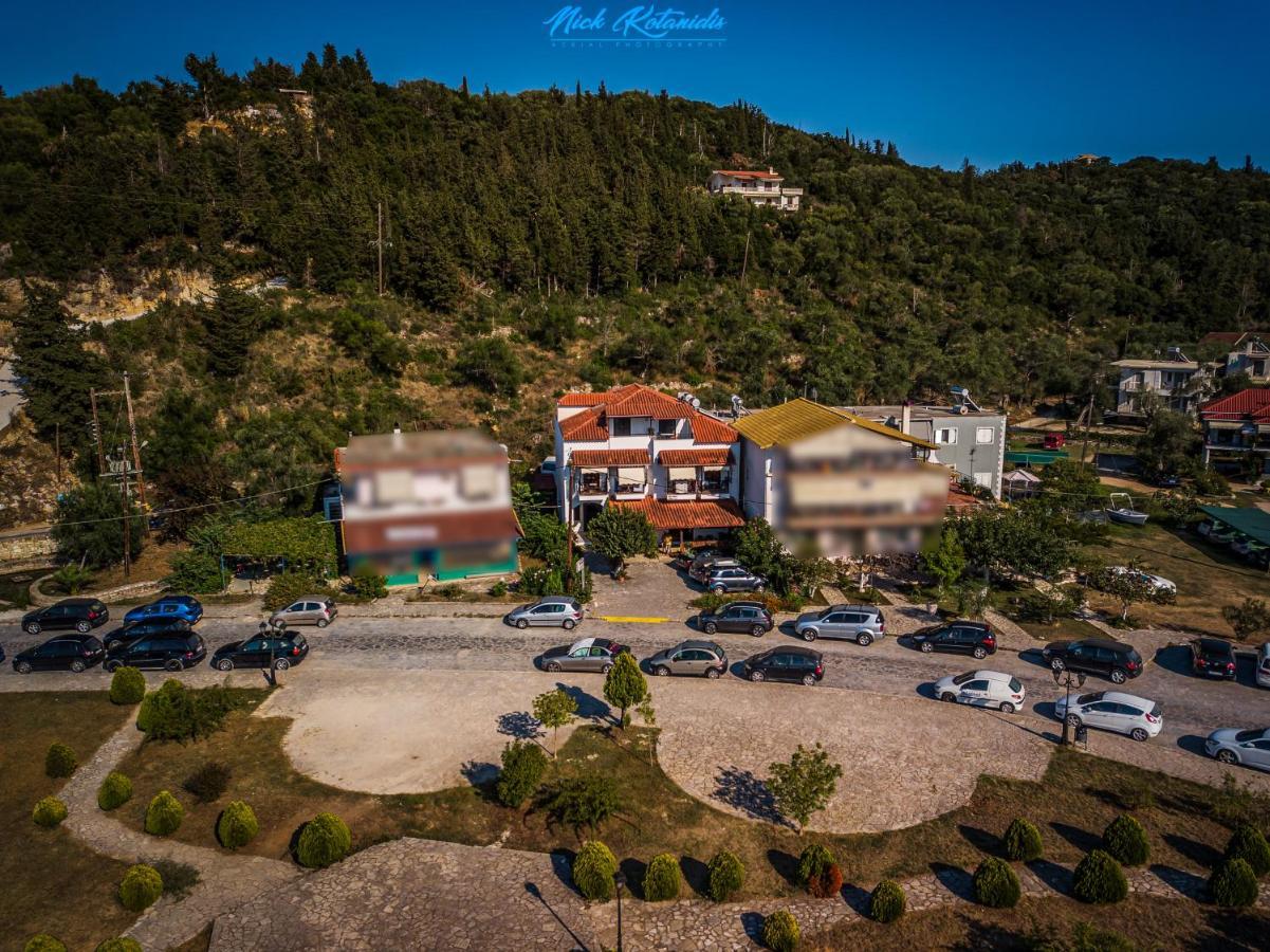 Sivota Rooms Athanasiou エクステリア 写真